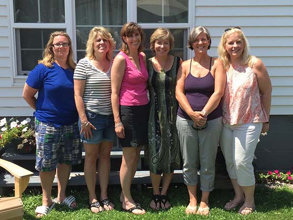 Some Golden Horseshoes congregated in Troy last summer when Lori Johnson visited from Colorado. Pictured are Michelle Crowley, Sue Hamelin-Kaznay, Jane Taubner Barney, Lori O’Brien Johnson, Susie Baumann Anthony and Elaine Reffner Teeters.