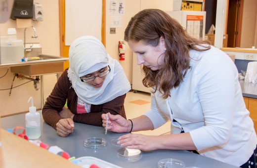 General Education Task Force Co-Chair and Assistant Professor of Biology and Health Sciences Kristi LaMonica with Saba Abuzaid '19.