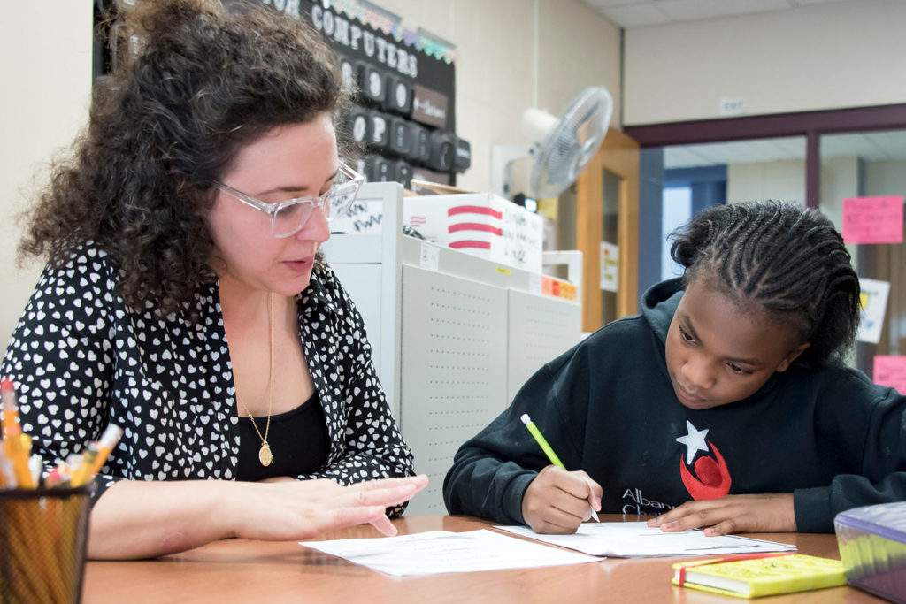 Education degree candidate and elementary student